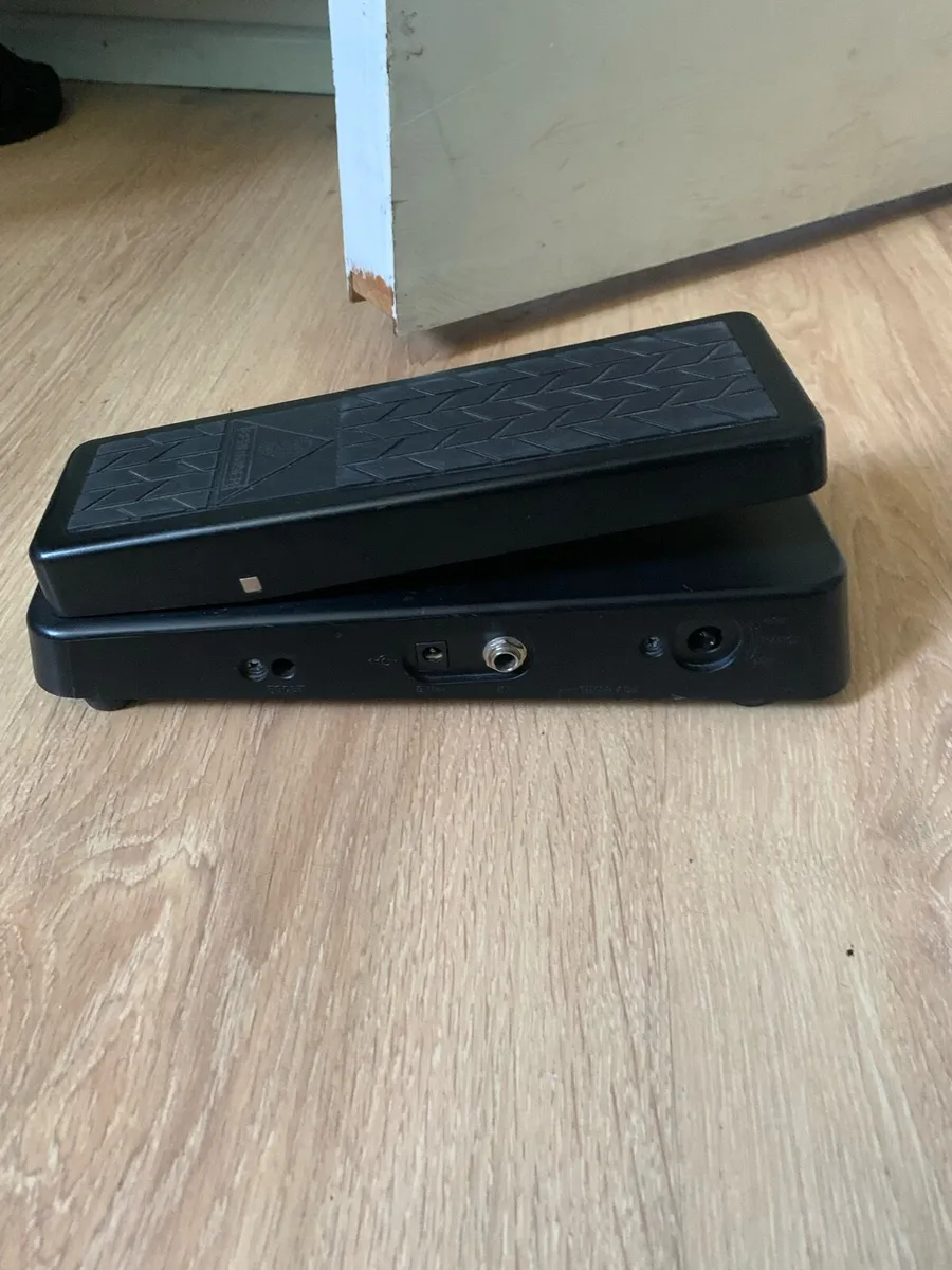 Behringer HB01 Hell Babe Wah Pedal - Image 4