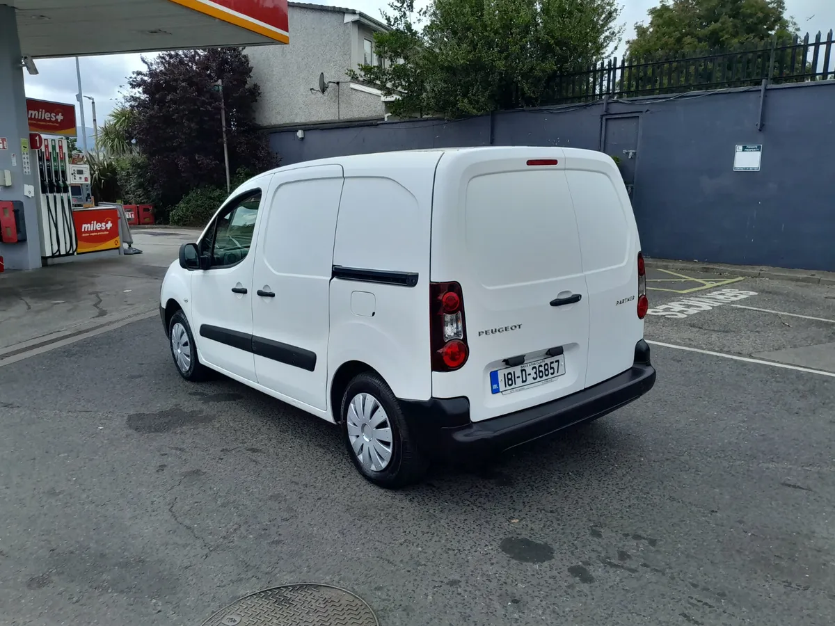 Peugeot Partner 2018 only 115,000 kms - Image 4