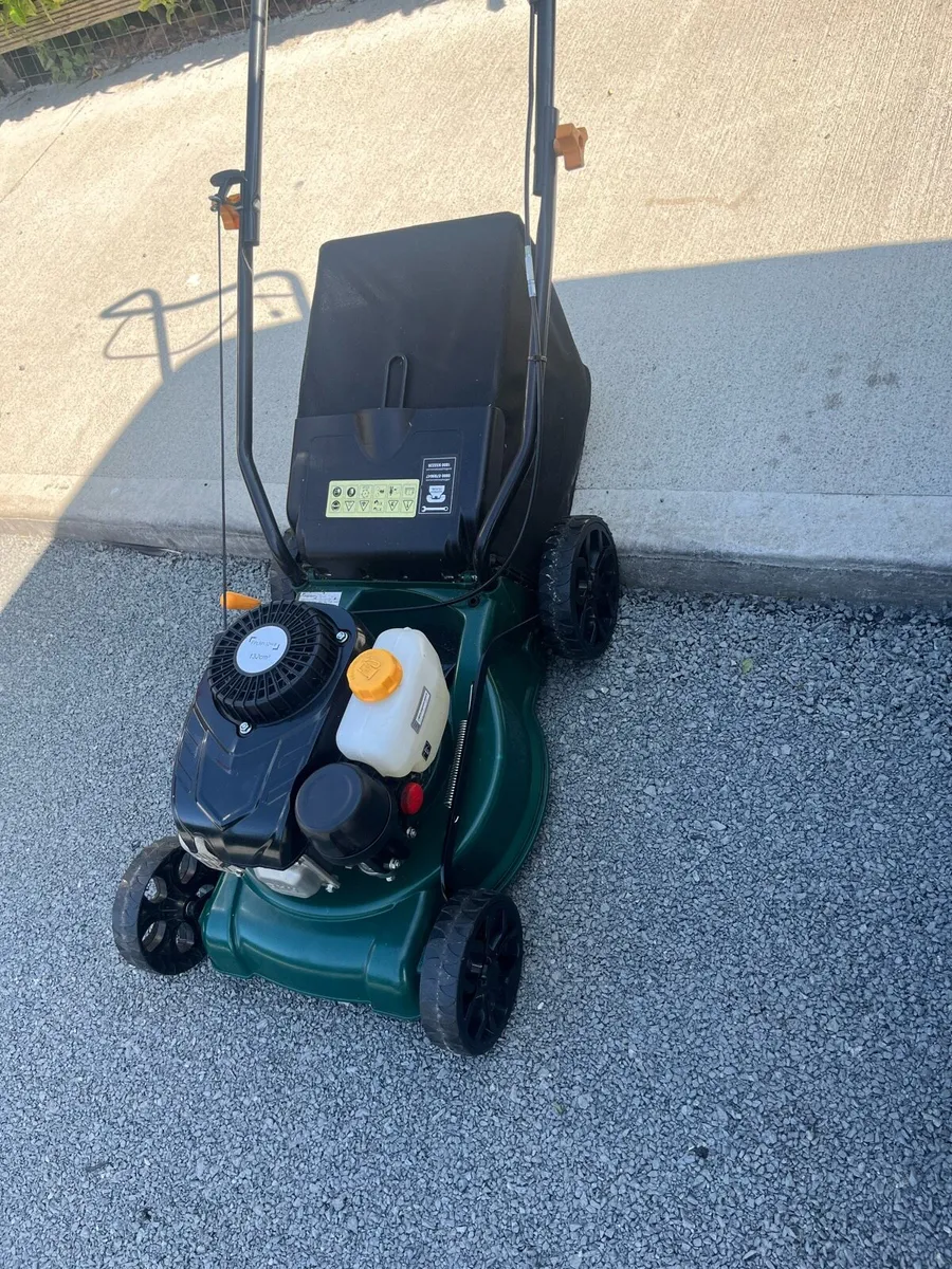 Lawnmower - Image 3