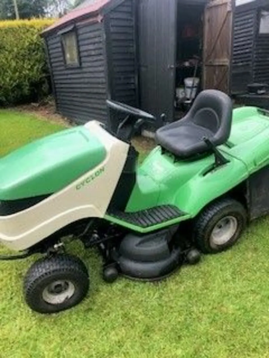 Ride on mower - Image 3