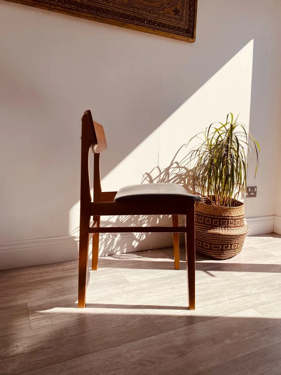 Mid Century Dining Chairs x 4 - Image 2