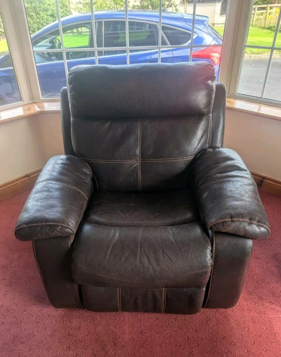 3 Seater Couch & 2 Arm chairs - Image 2
