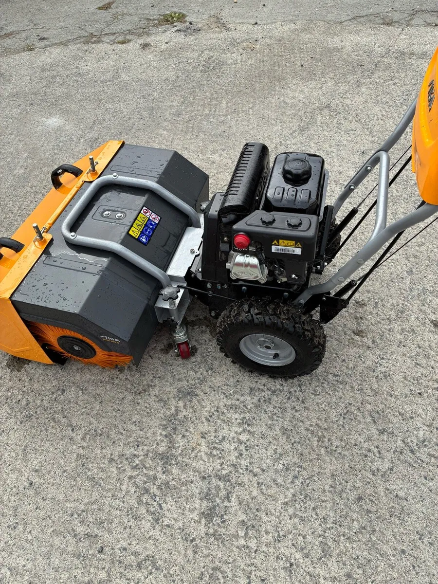 Stiga yard sweeper - Image 1