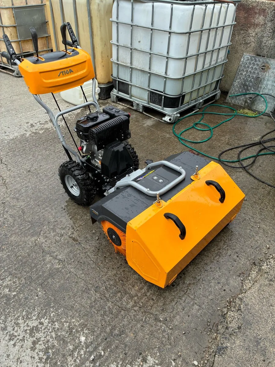 Stiga yard sweeper - Image 4