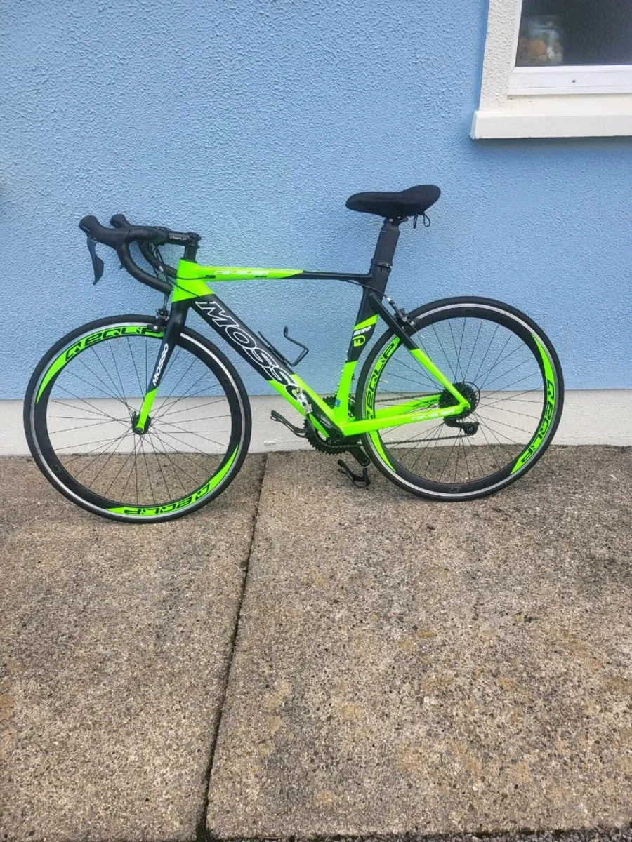 Bicycle road bike - Image 1