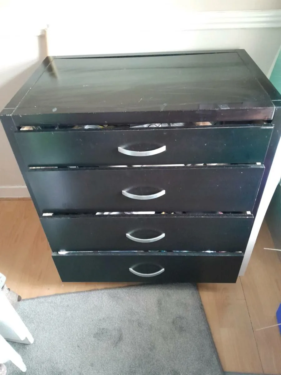 Bedroom furniture - Image 2