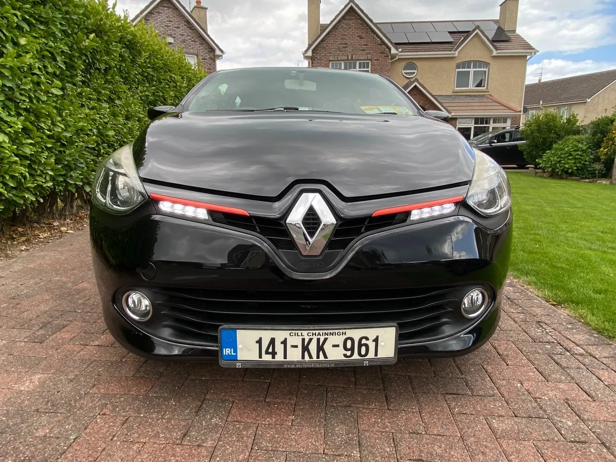 Renault Clio 2014 - Very low mileage - Image 2