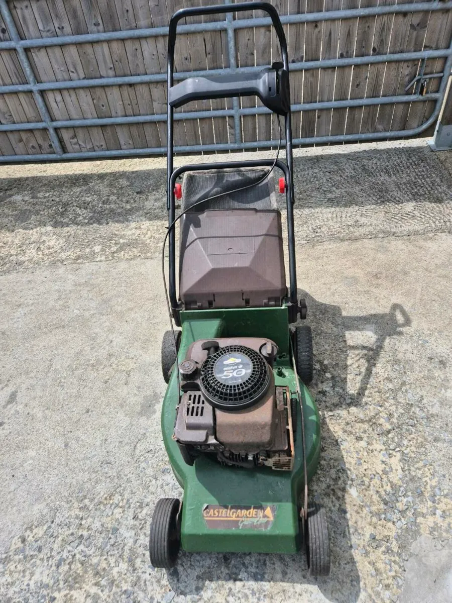Castlegarden push lawnmower - Image 1