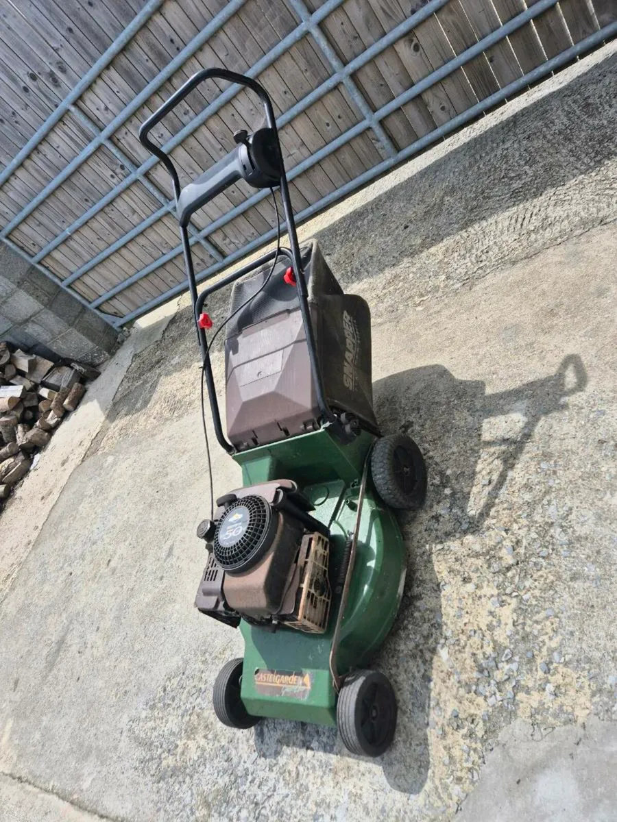 Castlegarden push lawnmower - Image 4