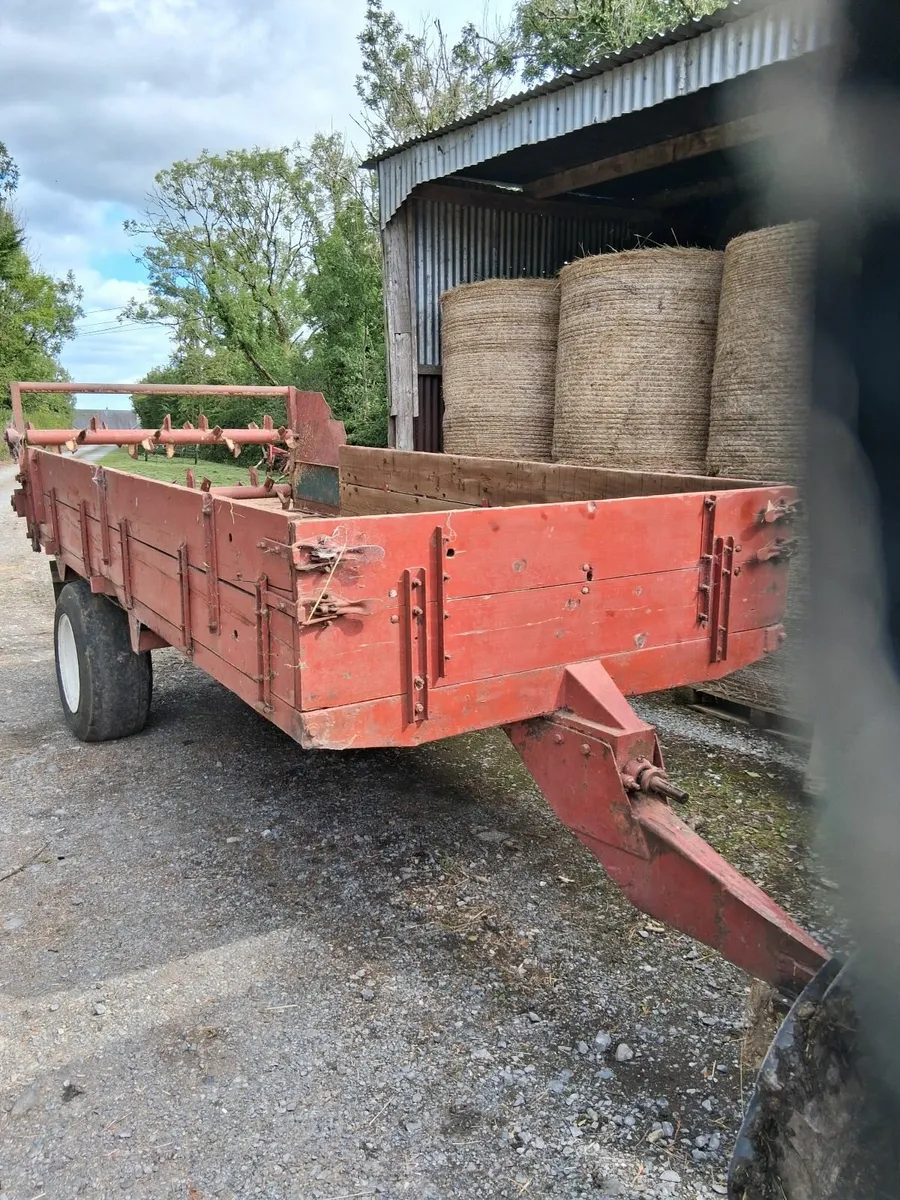 Manure spreader - Image 1