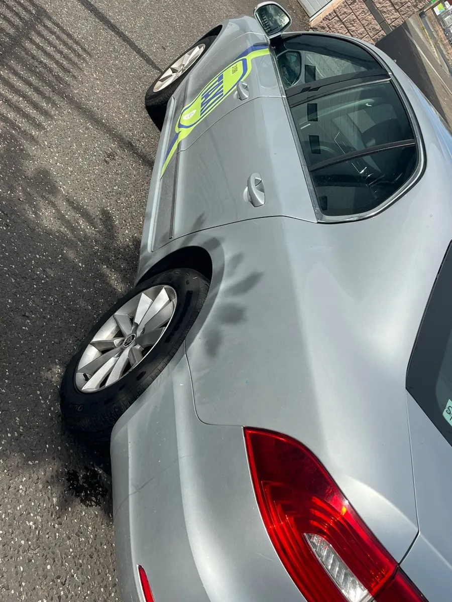 Skoda Superb - Image 4
