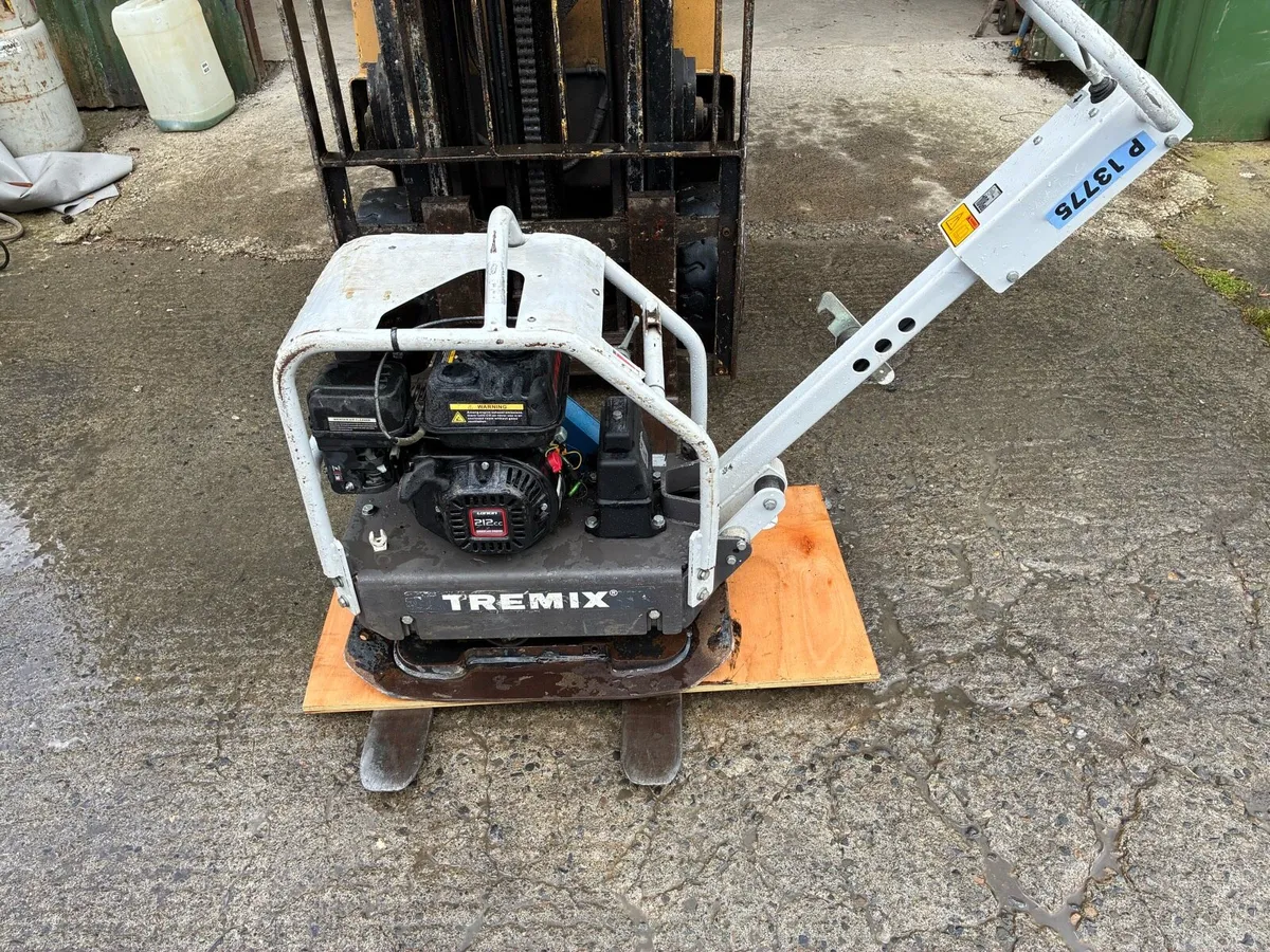 Forward/reverse whacker plate - Image 1