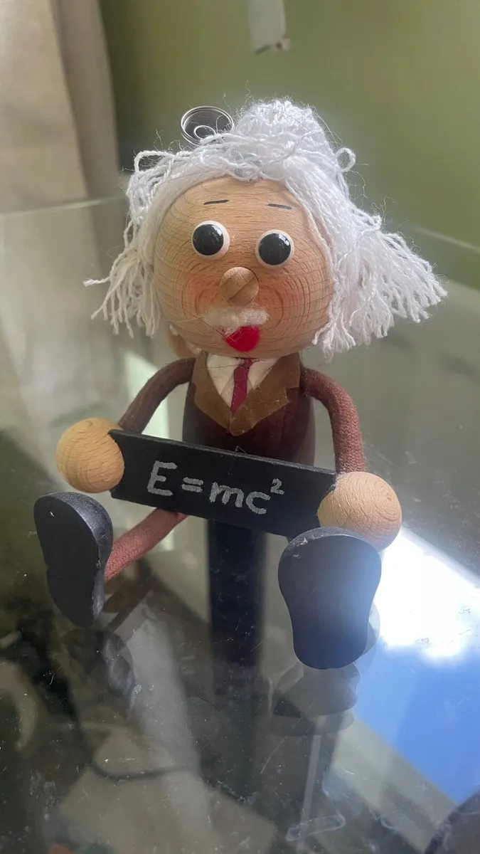 New Einstein toy - Image 1
