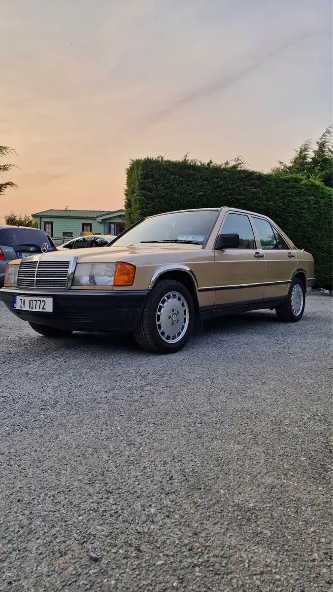 Mercedes 190 - Image 3
