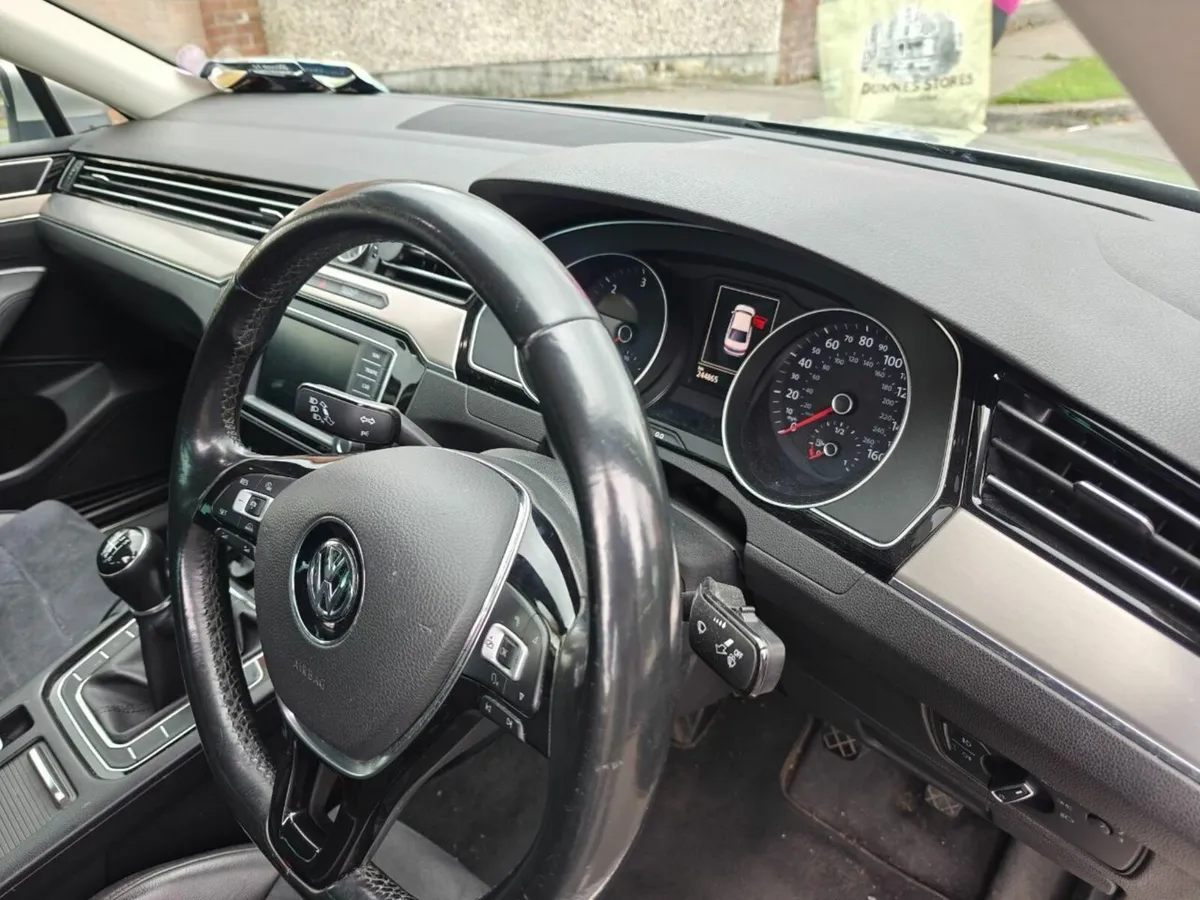 Volkswagen Passat 2.0 TDI GT BMT - Image 3