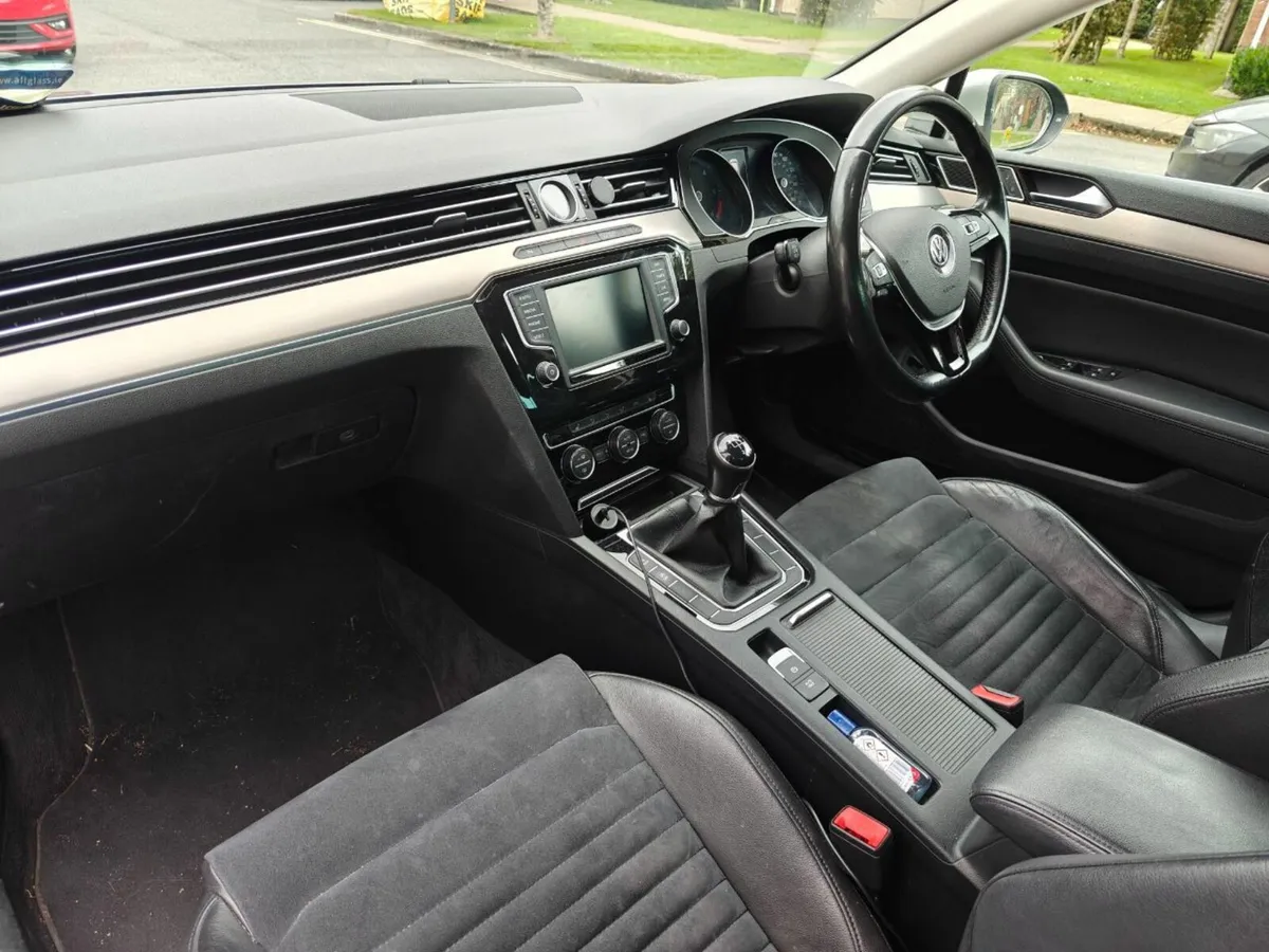 Volkswagen Passat 2.0 TDI GT BMT - Image 4