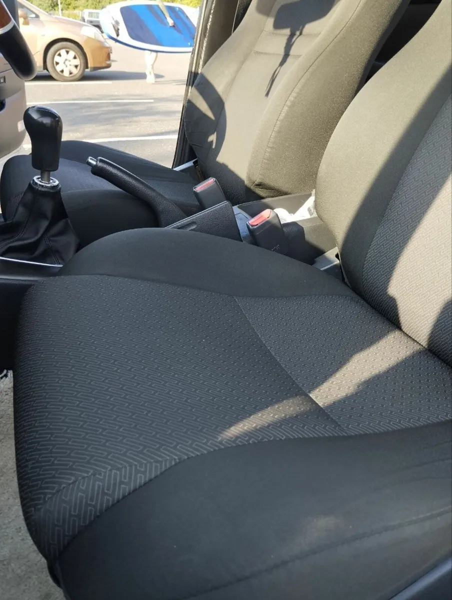 Toyota Avensis 2008 - Image 3