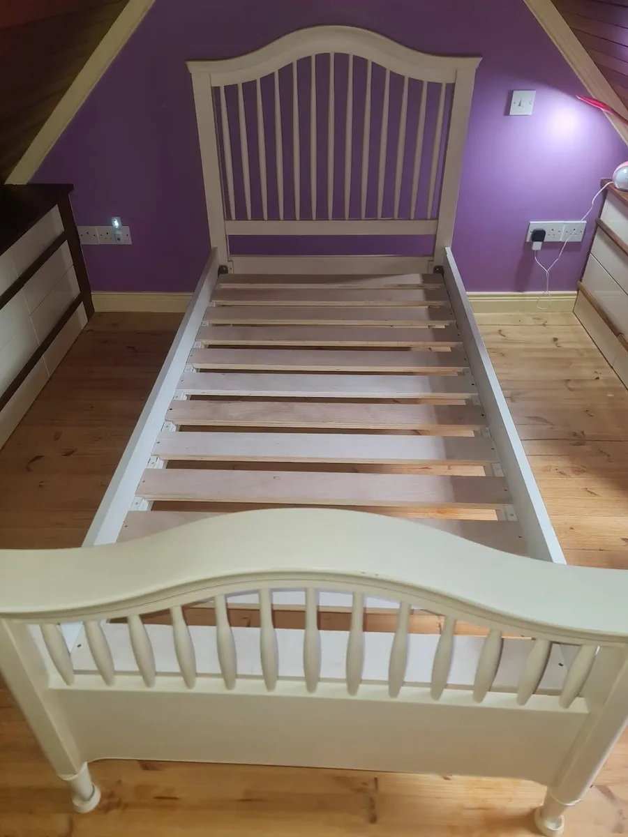 Single Bed - Image 3