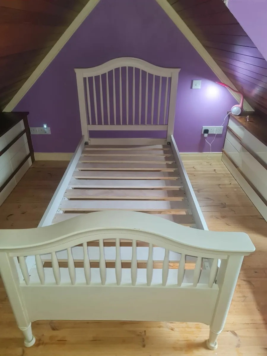Single Bed - Image 4