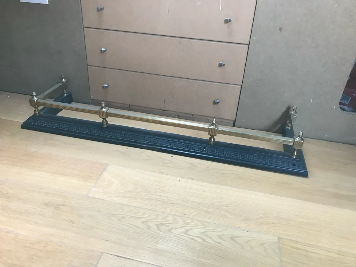 Fireplace fender - Image 2