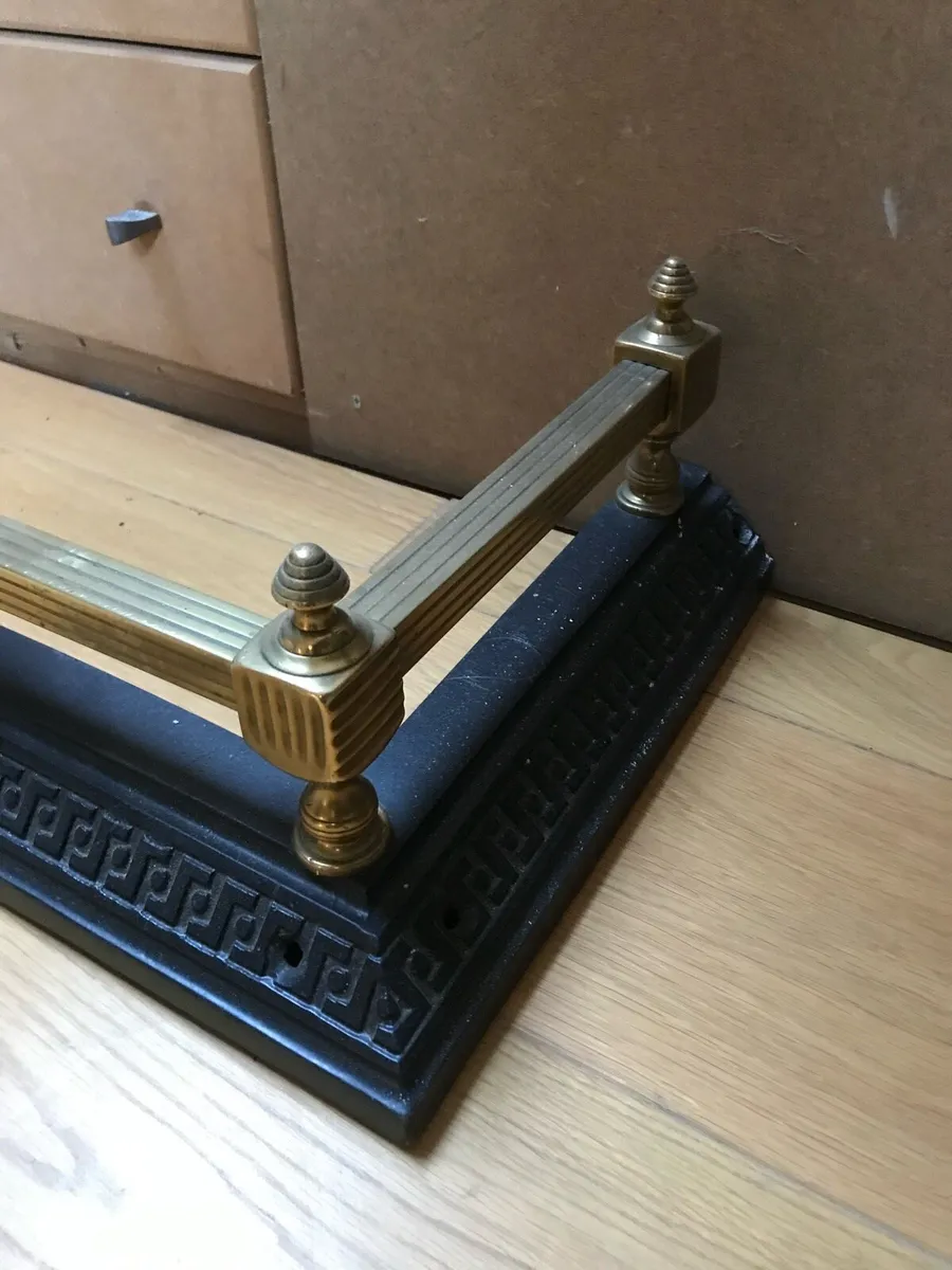 Fireplace fender - Image 4