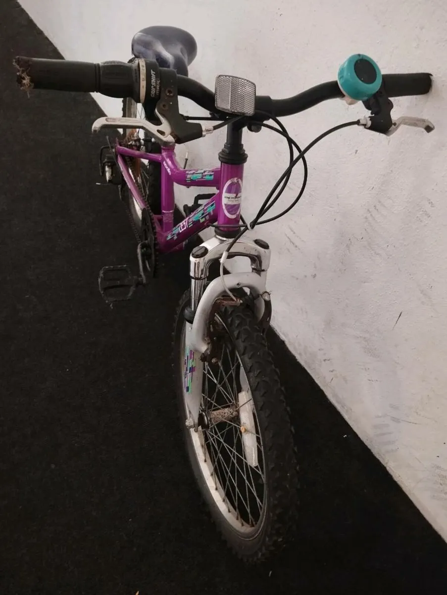 Girls 20inch bike - Image 3