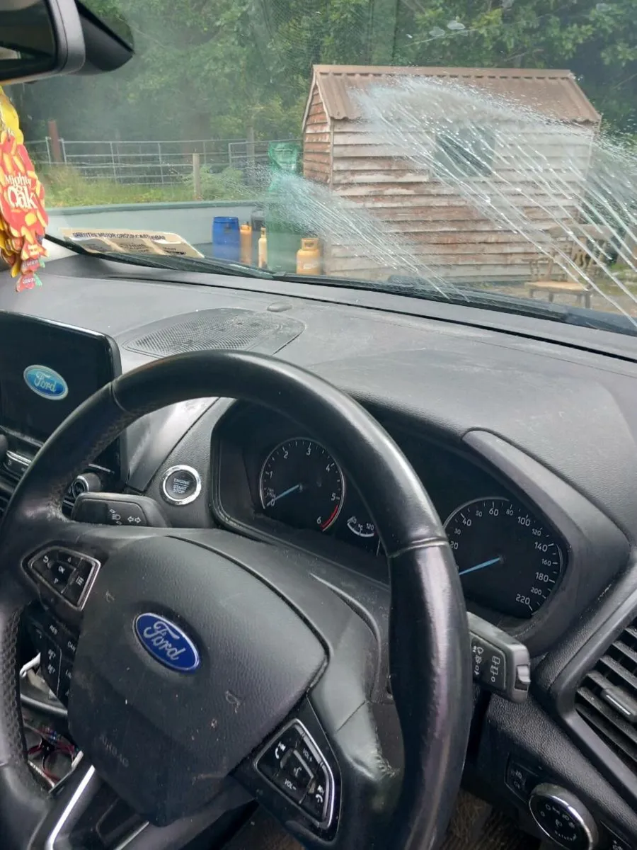FORD ECOSPORT COMPACT SUV ONLY 60 Thosand Miles - Image 2