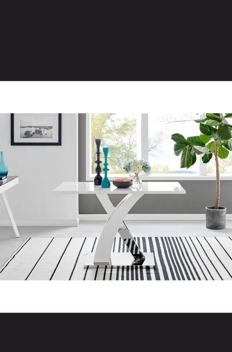 Chowchilla White High Gloss Dining Table - Image 1