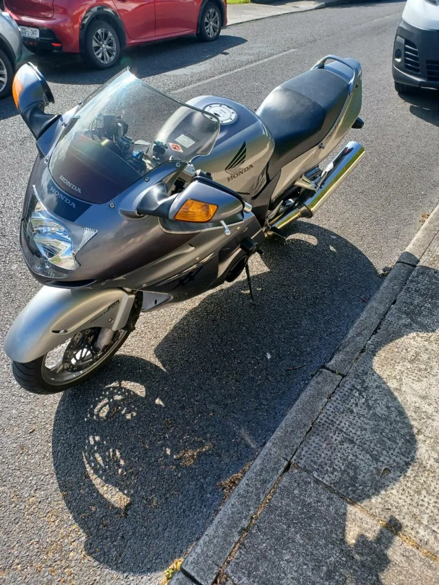 2007 Honda CBR1100XX Super Blackbird - Image 2