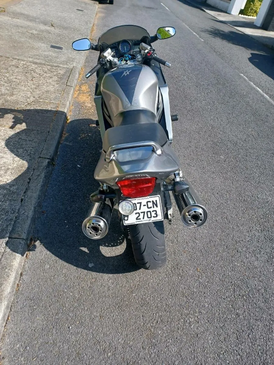 2007 Honda CBR1100XX Super Blackbird - Image 4