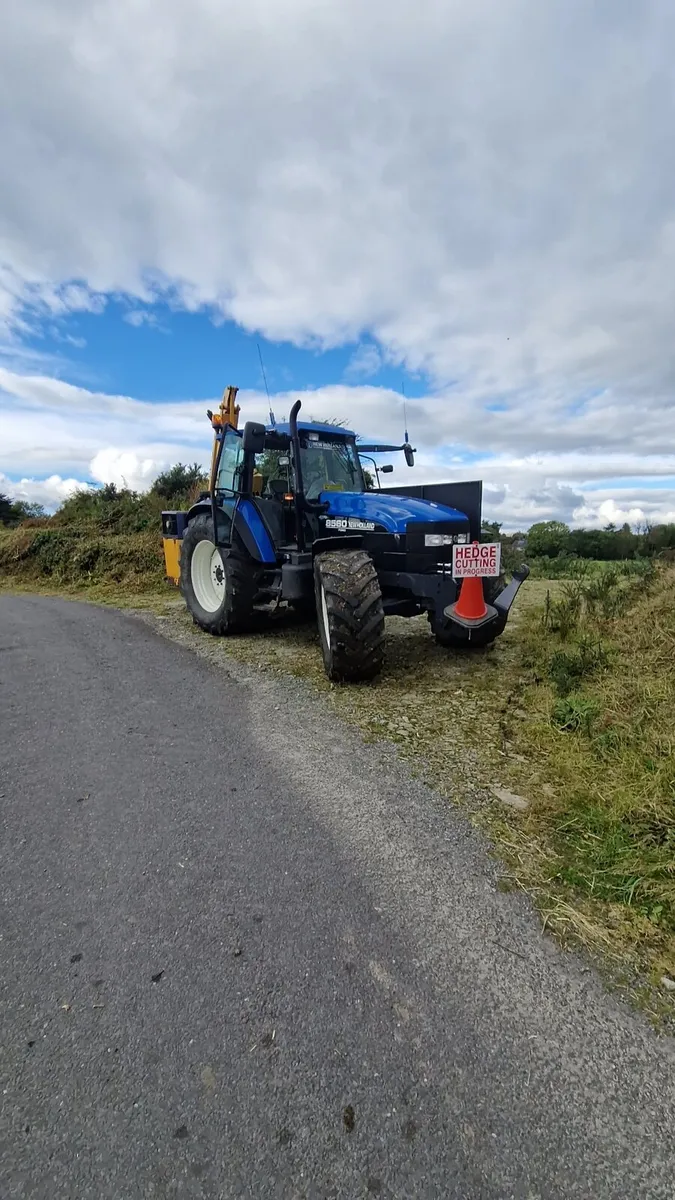 hedgecutter for hire - Image 3