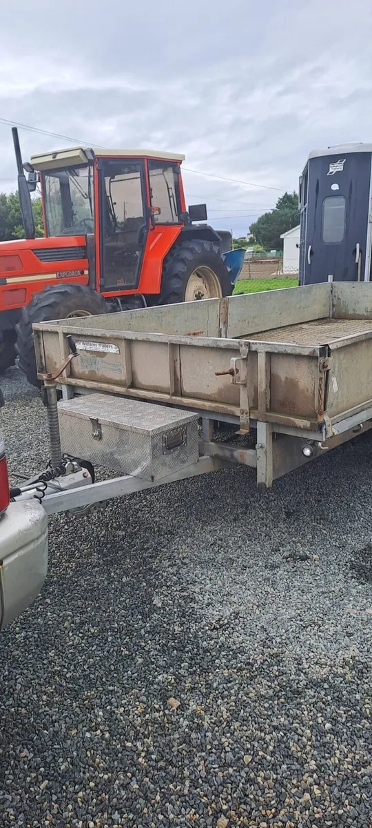 Trailer - Image 2