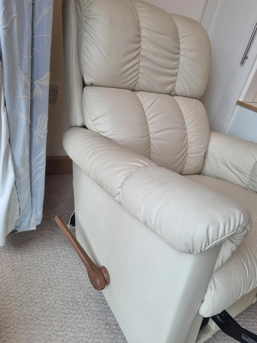 White leather recliner armchair - Image 1