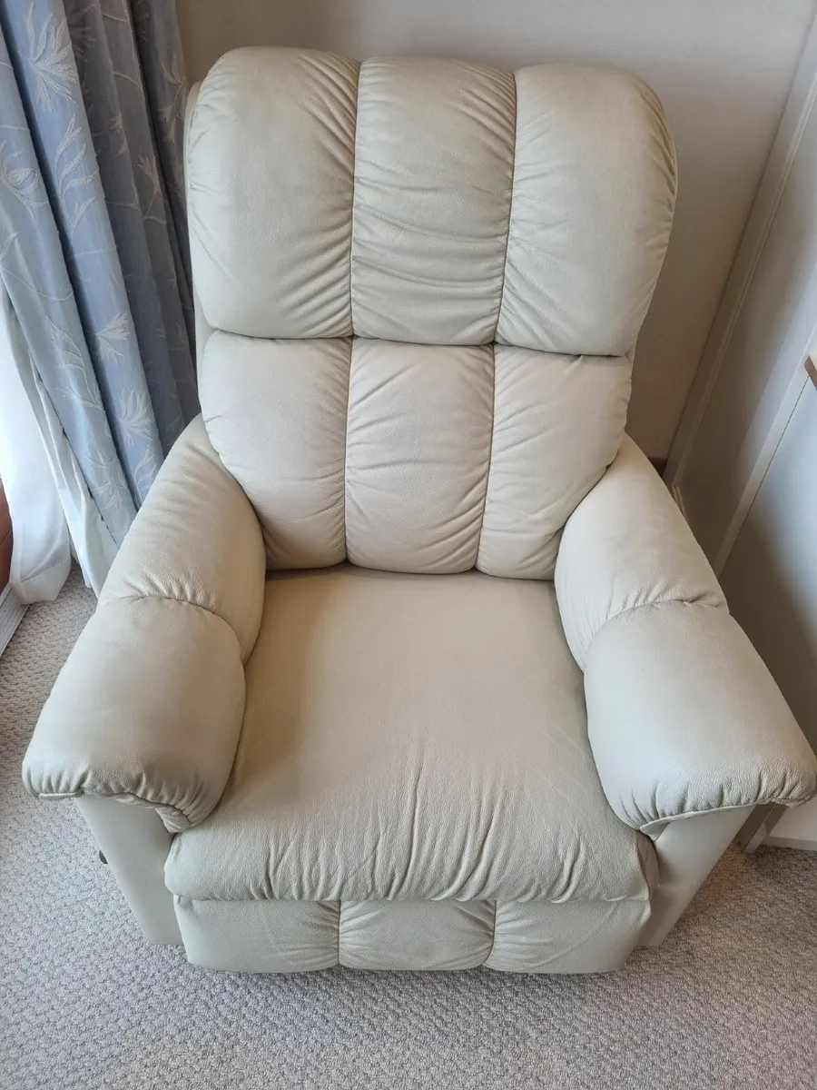 White leather recliner armchair - Image 3
