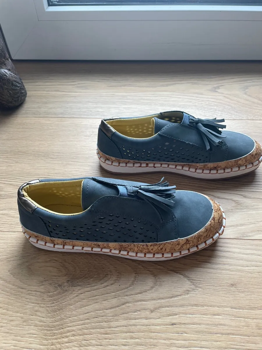 Ladies shoes - Image 2