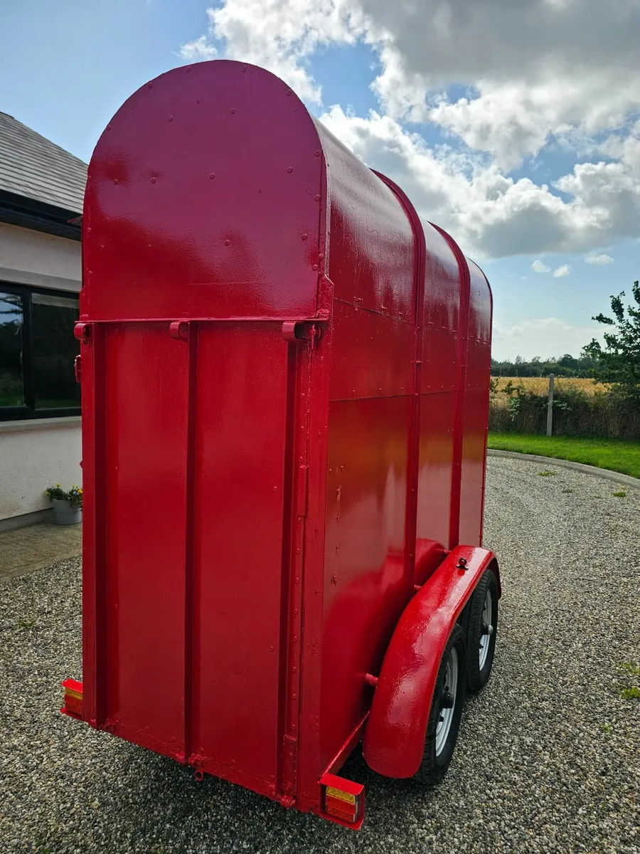 Catering/ sales trailer €3200 - Image 2