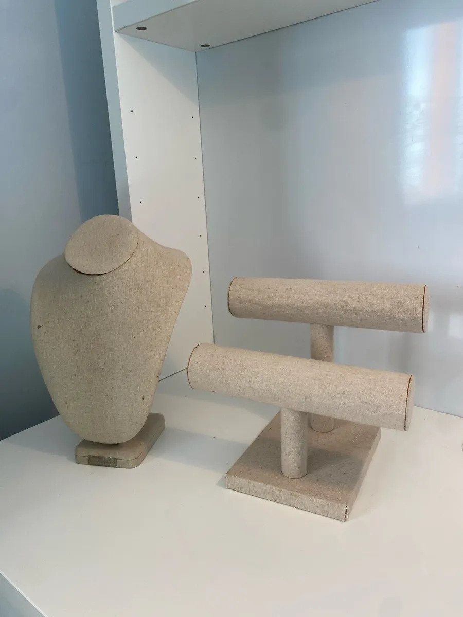 Jewellery holders - Image 1