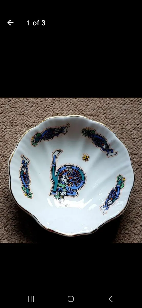 Royal Tara Oydter Dish Letter D