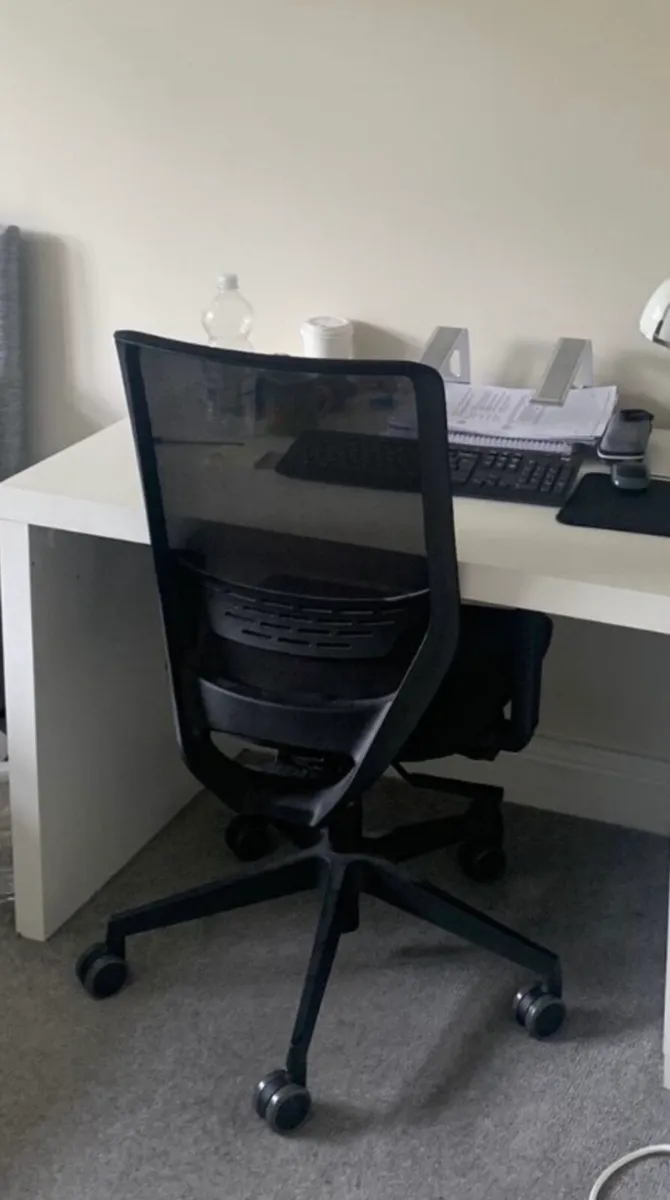 desk chair / office chair / study chair - Image 1