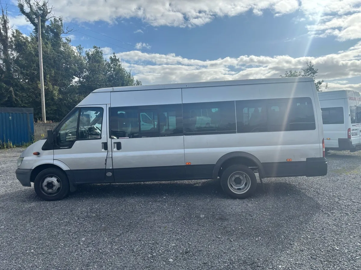 Transit minibuses - Image 3