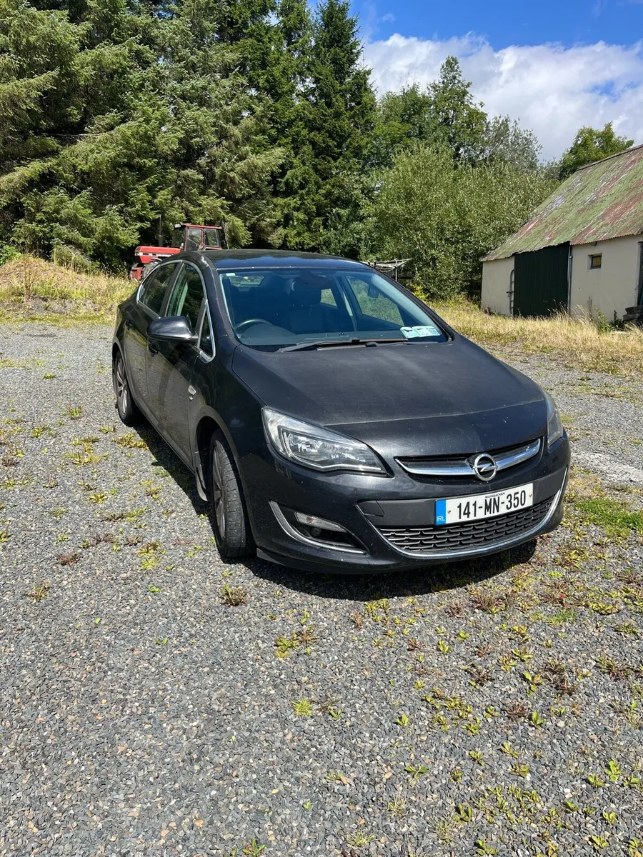 Vauxhall Astra 2014 - Image 1