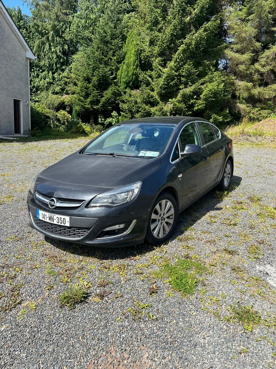 Vauxhall Astra 2014 - Image 2