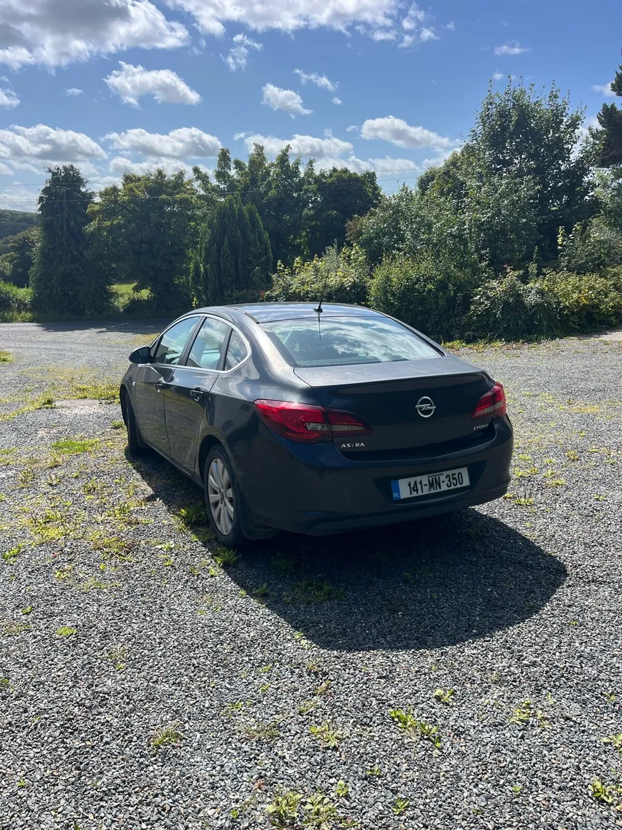 Vauxhall Astra 2014 - Image 3