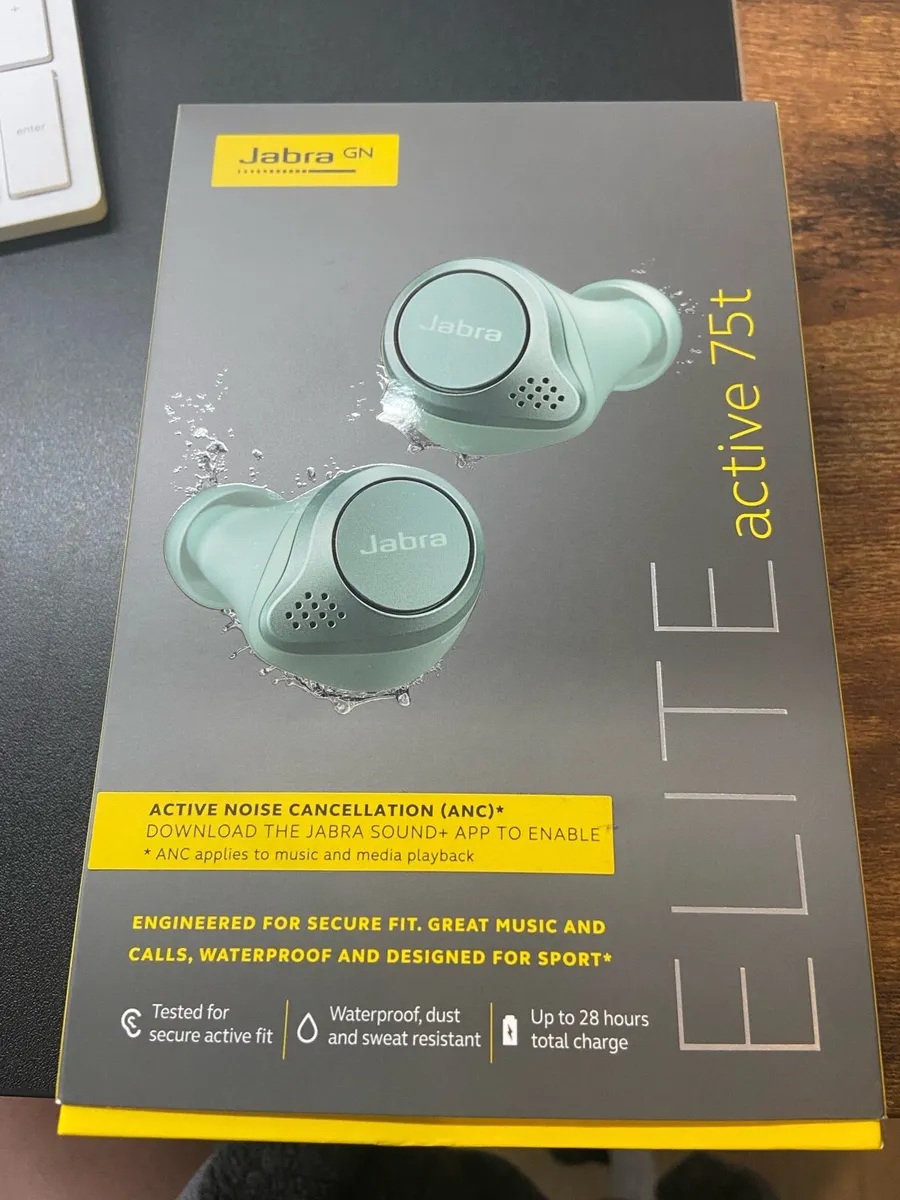 HUAWEI Watch & Jabra Earbuds - Image 1
