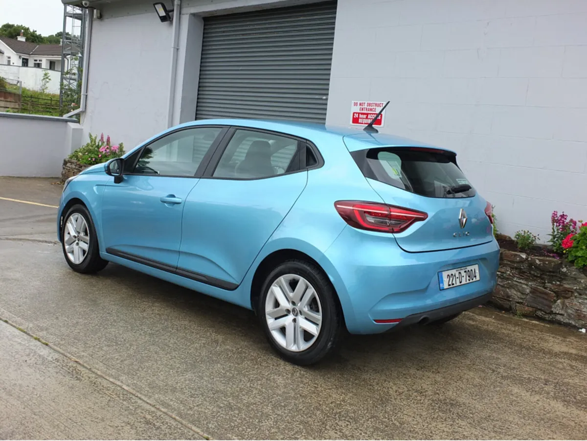 Renault Clio 5Dr - Image 3