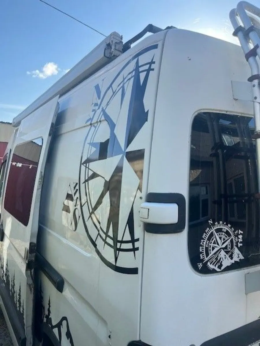 Camper 2006 Renault Master - Image 2