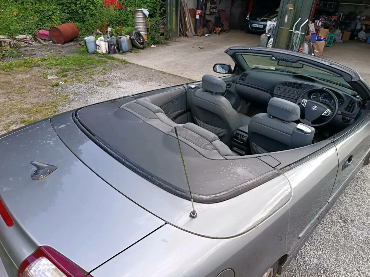 Sabb convertible 1.8 Tubro petrol - Image 2