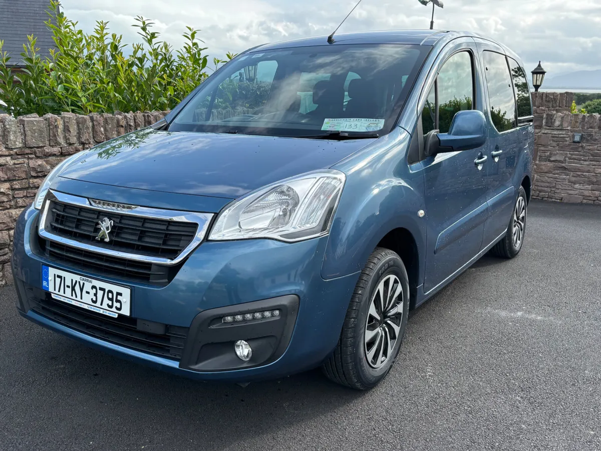 Peugeot Partner Wheelchair accessible only 24000 m - Image 3