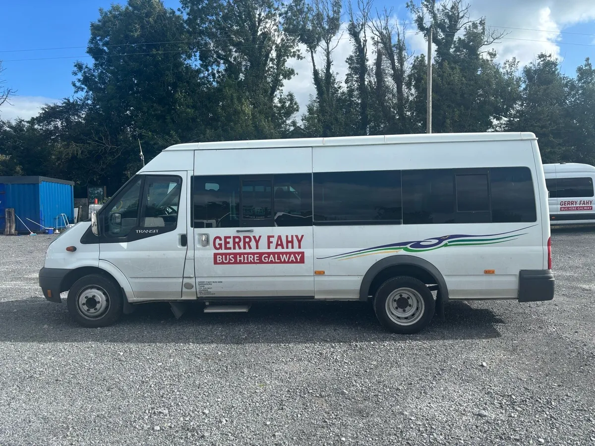 Transit minibus - Image 4
