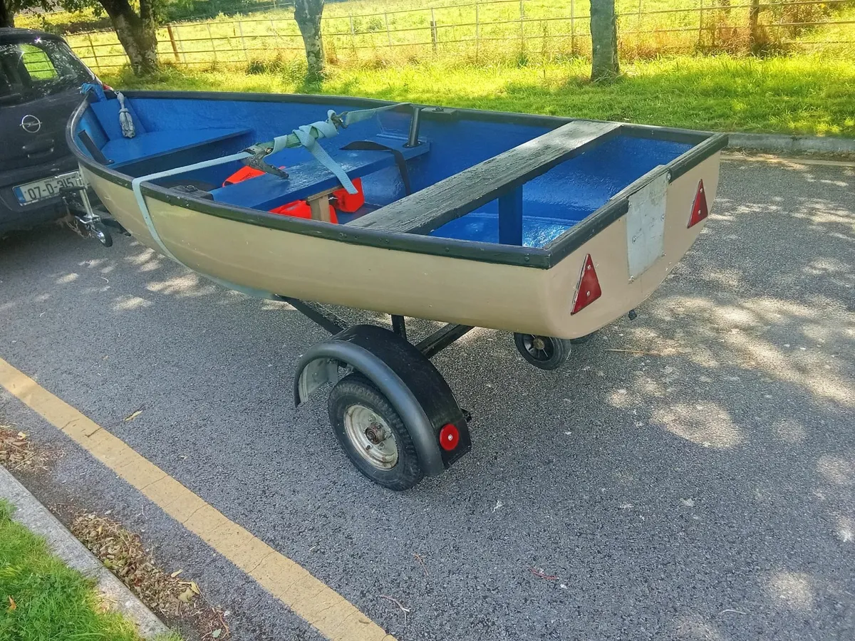 11- ft Fiberglass boat+ trailer+engine - Image 1